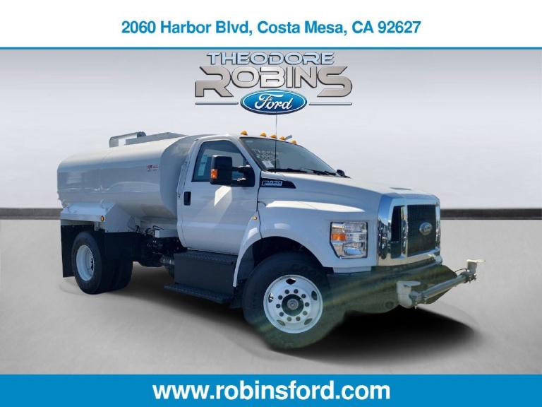 2027 Ford F-650SD Base