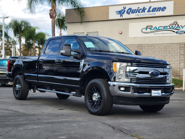 2017 Ford Super Duty F-350 SRW LARIAT