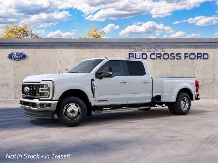 2027 Ford Super Duty F-350 DRW LARIAT