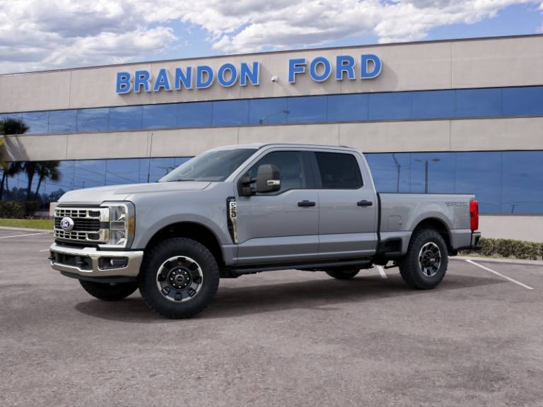 2027 Ford Super Duty F-250 SRW XLT