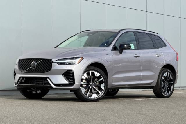 2027 Volvo XC60 Plug-In Hybrid T8 Plus