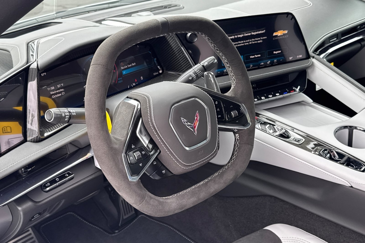 2027 Chevrolet Corvette 2LT - Photo 12