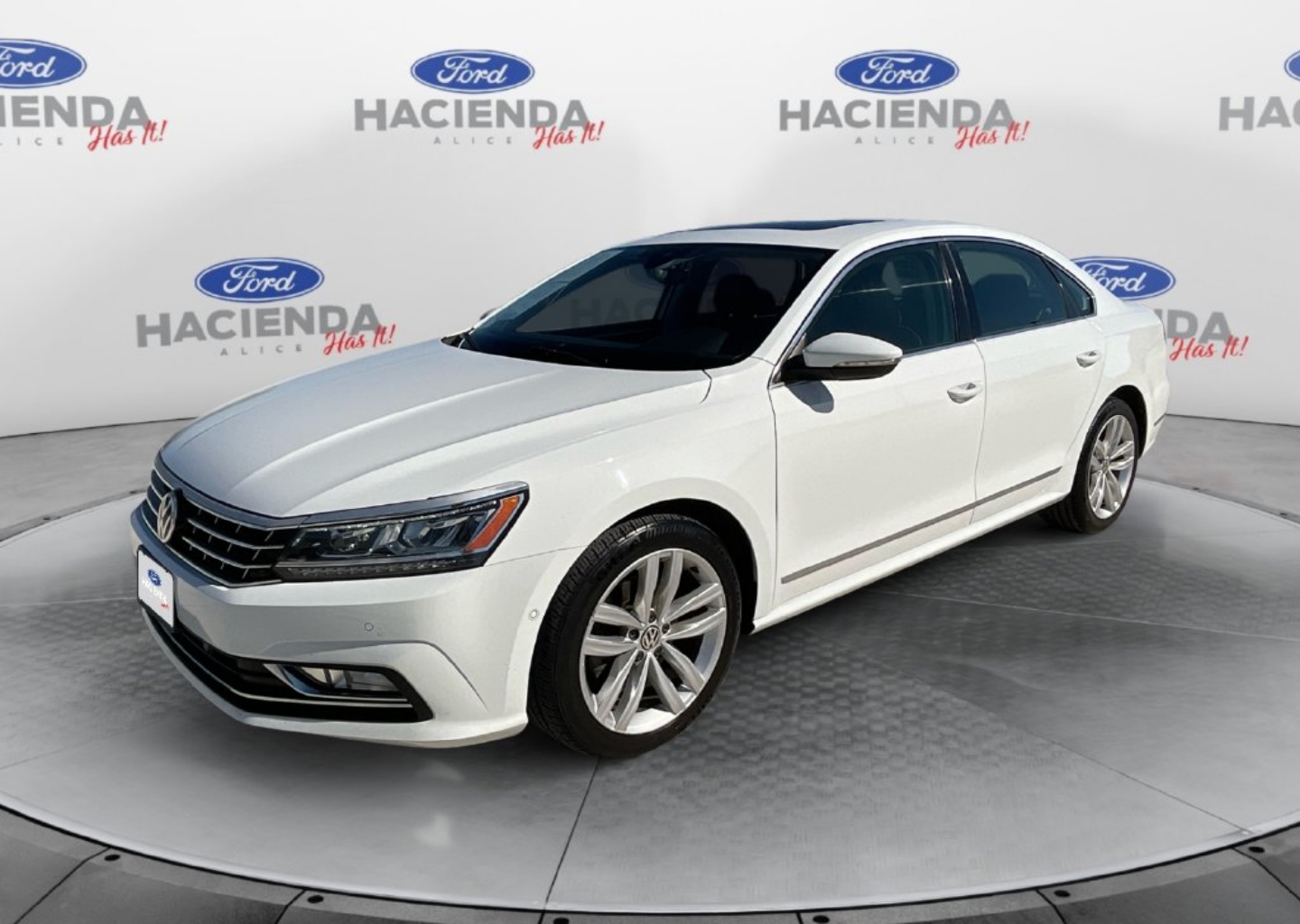 2018 Volkswagen Passat SEL Premium