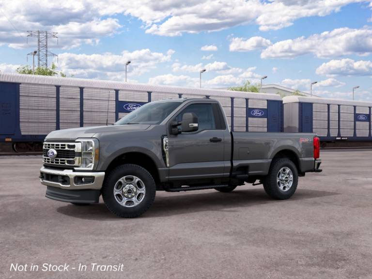 2027 Ford Super Duty F-350 SRW XLT