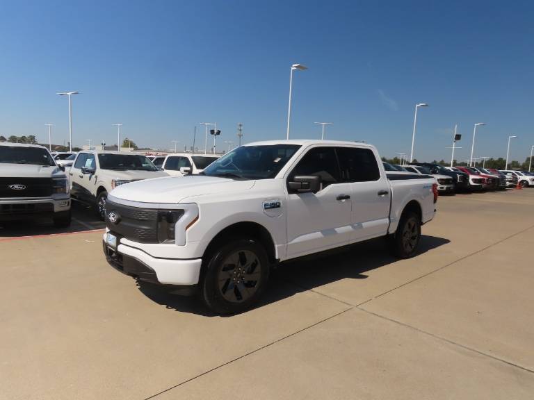 2024 Ford F-150 Lightning XLT 4WD SuperCrew 5.5' Box