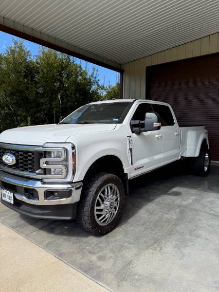 2025 Ford Super Duty F-350 DRW LARIAT