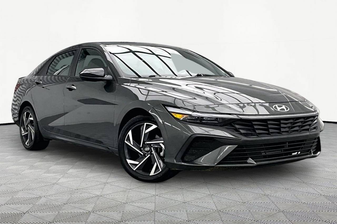 2025 Hyundai Elantra SEL - Photo 12