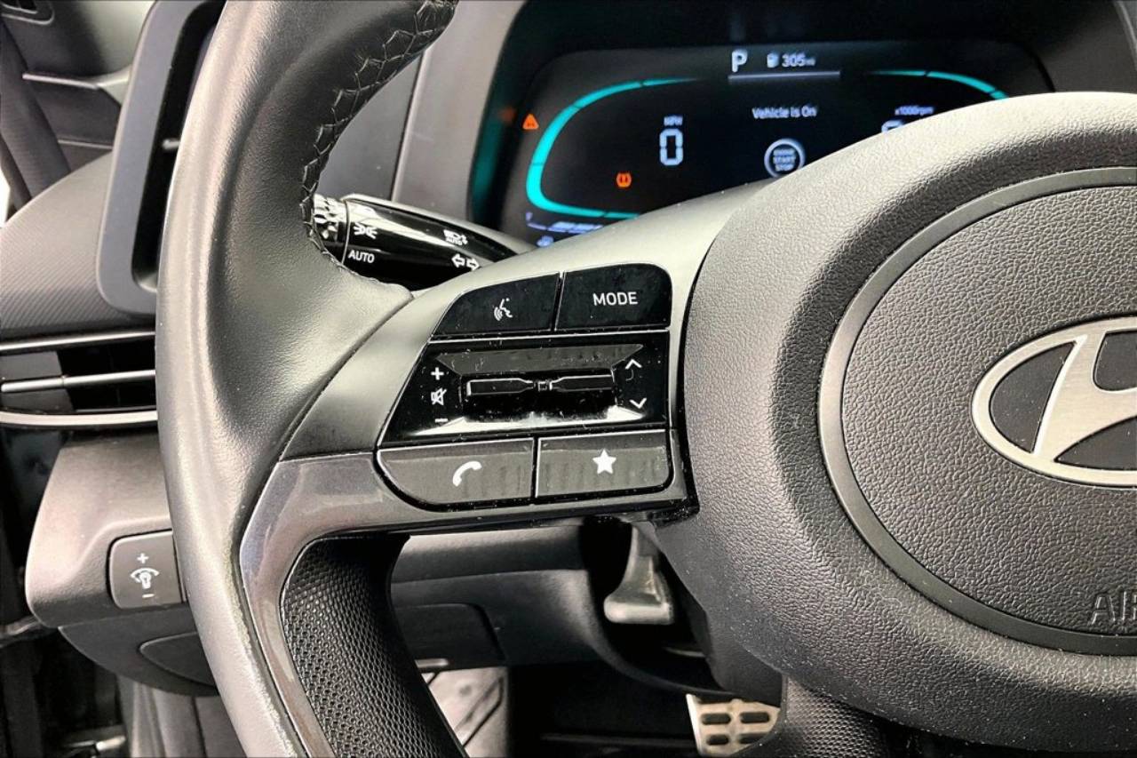 2025 Hyundai Elantra SEL - Photo 18