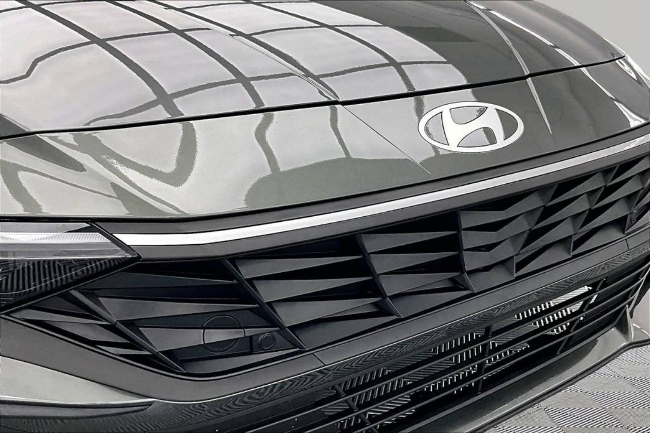2025 Hyundai Elantra SEL - Photo 28