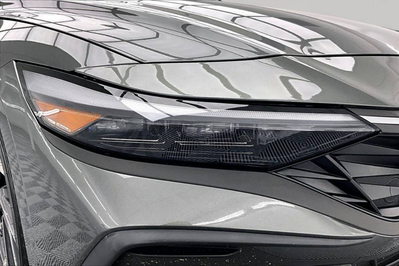 2025 Hyundai Elantra SEL - Photo 29
