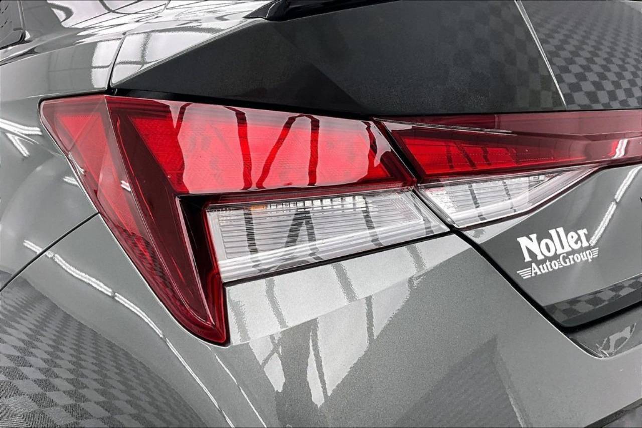 2025 Hyundai Elantra SEL - Photo 30