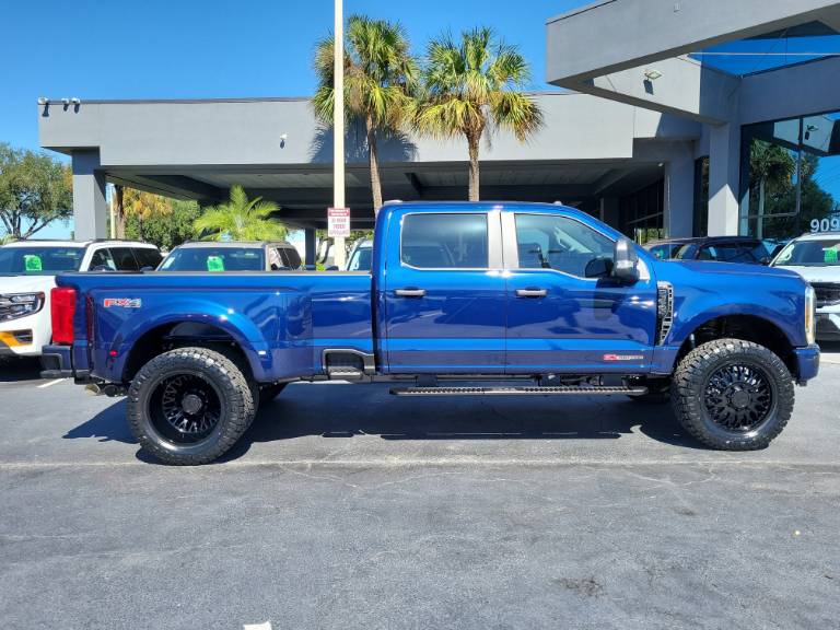 2027 Ford Super Duty F-350 DRW XL