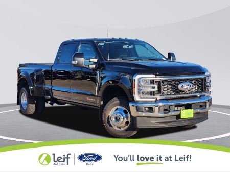 2027 Ford Super Duty F-350 DRW LARIAT