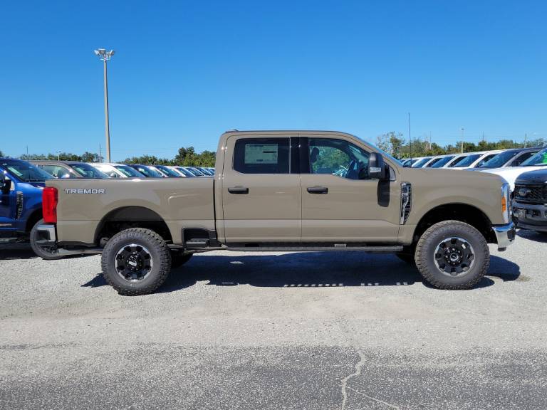 2027 Ford Super Duty F-250 SRW XLT