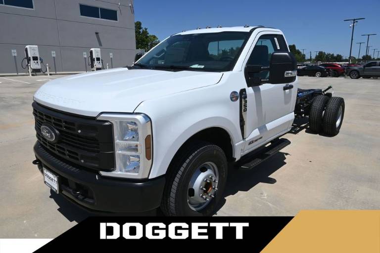 2026 Ford Super Duty F-350 DRW XL
