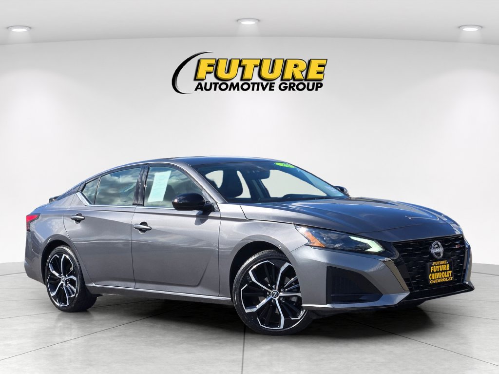 2025 Nissan Altima 2.5 SR