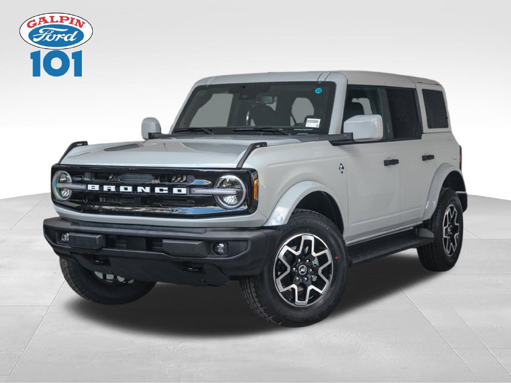 2026 Ford Bronco Outer Banks