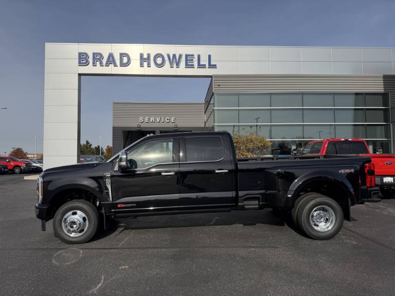 2027 Ford F-350 LARIAT