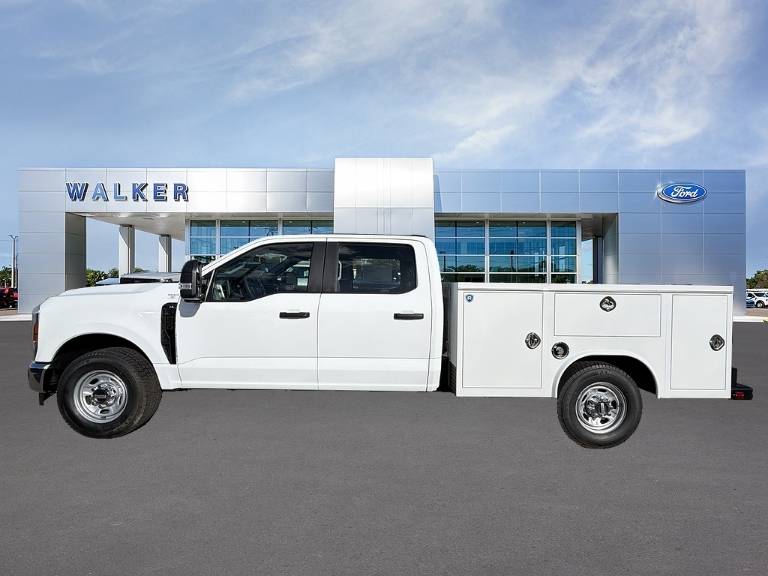 2027 Ford Super Duty F-250 SRW XL 2WD Crew Cab Royal 8' Service Body