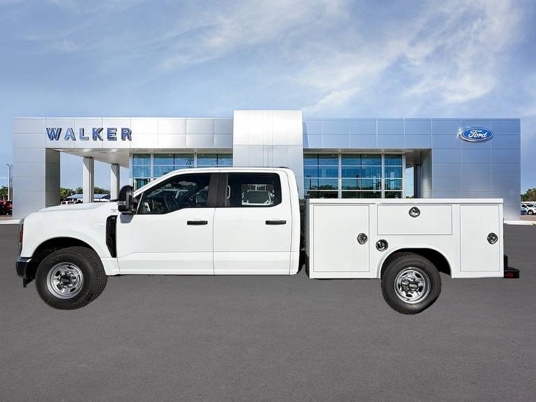 2027 Ford Super Duty F-250 SRW XL 2WD Crew Cab Royal 8' Service Body