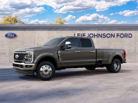 2027 Ford Super Duty F-450 DRW LARIAT