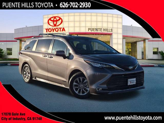 2021 Toyota Sienna XLE