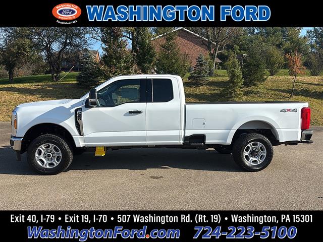 2027 Ford Super Duty F-350 SRW XLT