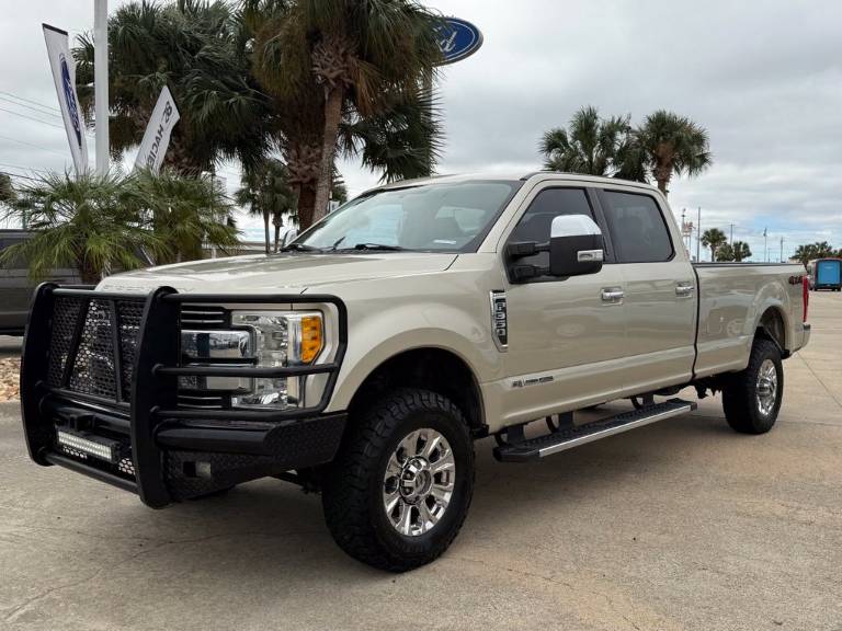 2017 Ford F-350SD LARIAT