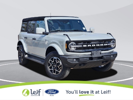 2026 Ford Bronco Outer Banks