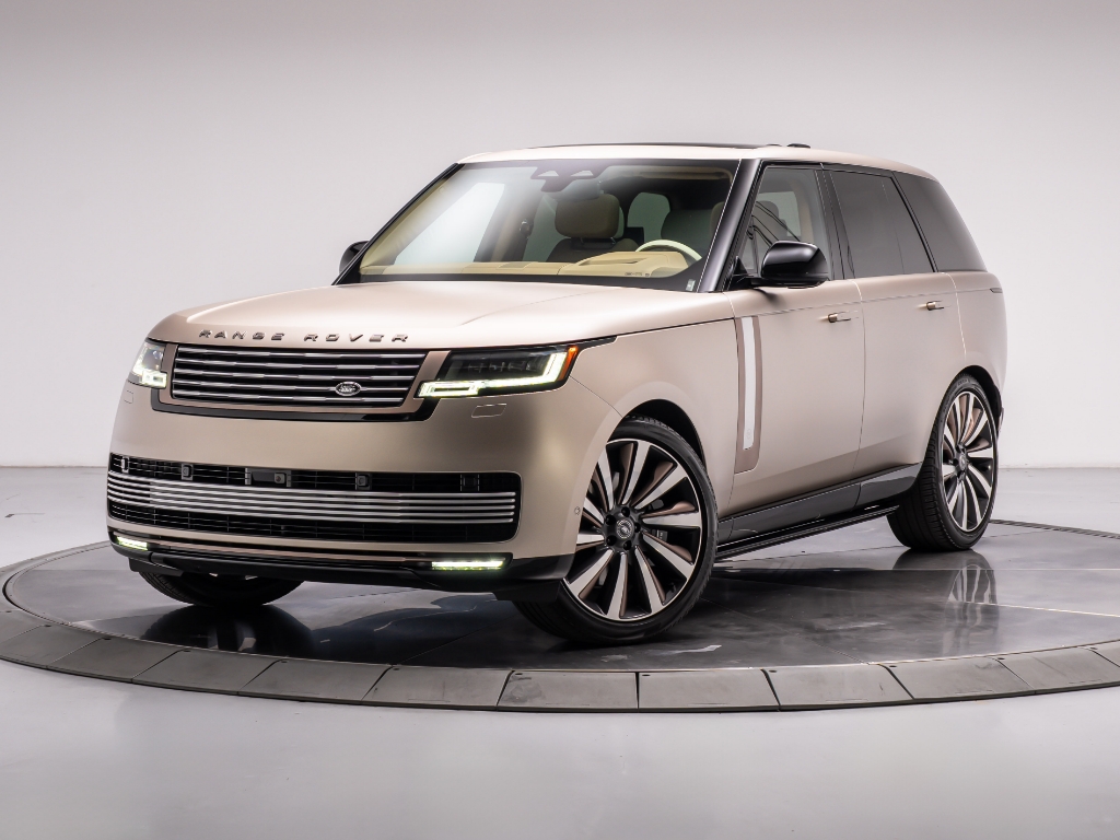 2024 Land Rover Range Rover P615 SV