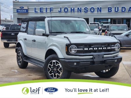 2026 Ford Bronco Outer Banks